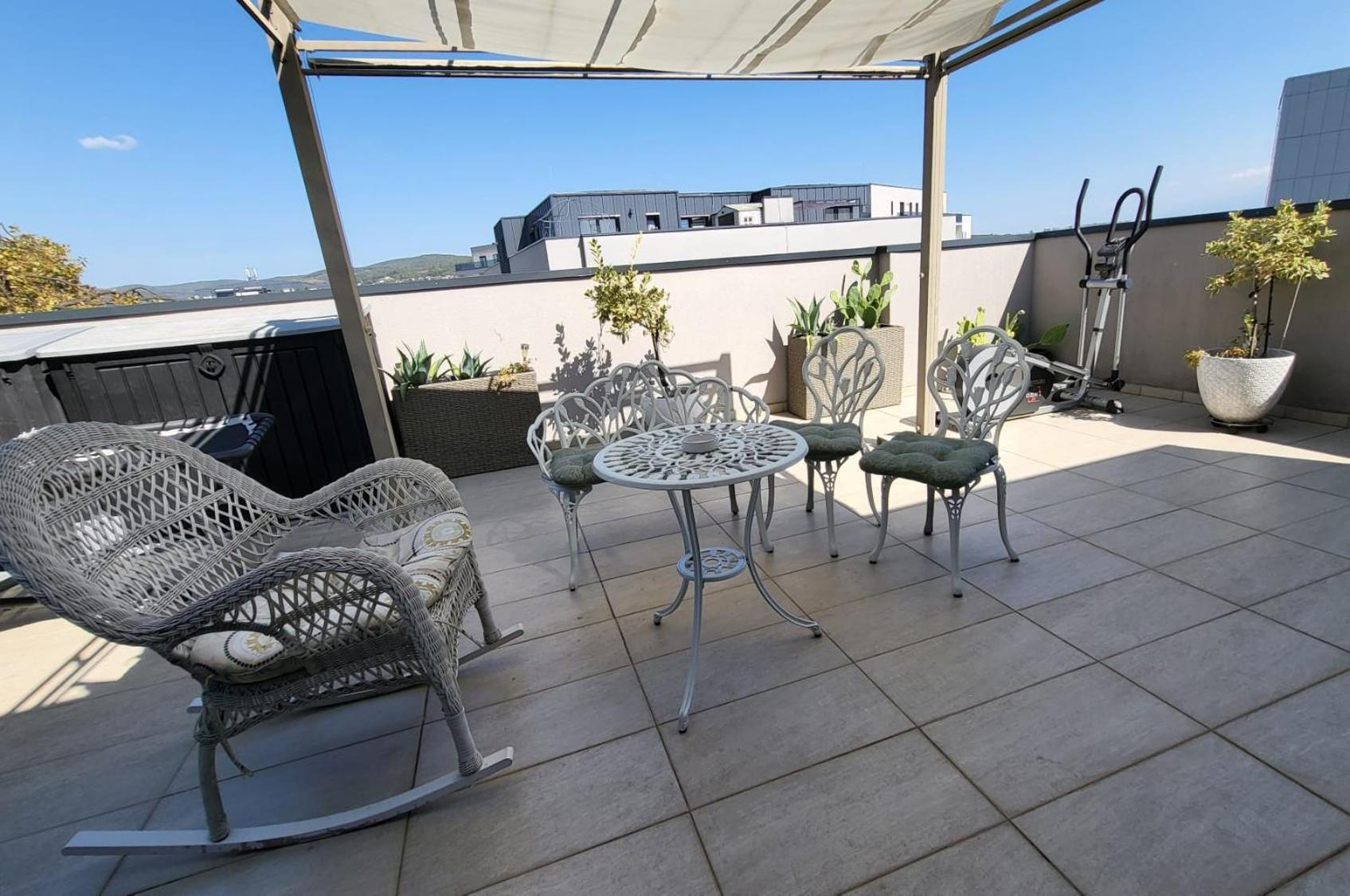 Апартаменты Sibiu Bach Penthouse Экстерьер фото